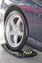Reifen-Luftkissen statt Styropor als Schutz vor Standplatten